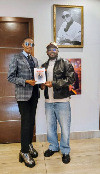 Soutien à la culture et à la jeunesse : L'artiste Michael Kiessou présente son ouvrage « Avant de quitter la scène » à la Sénatrice Françoise Puene